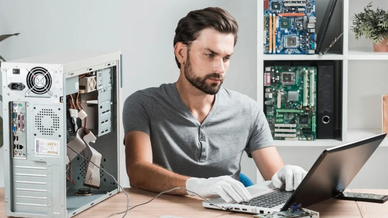 Laptopy odzyskują życie dzięki profesjonalnemu serwisowi komputerowemu